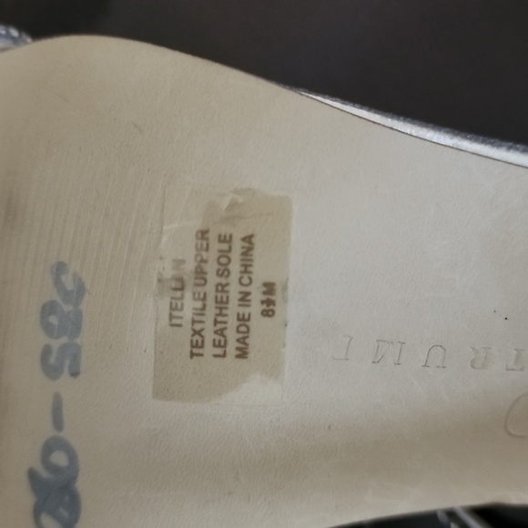 Ivanka Trump, 8.5, silver - Picture 6 of 7